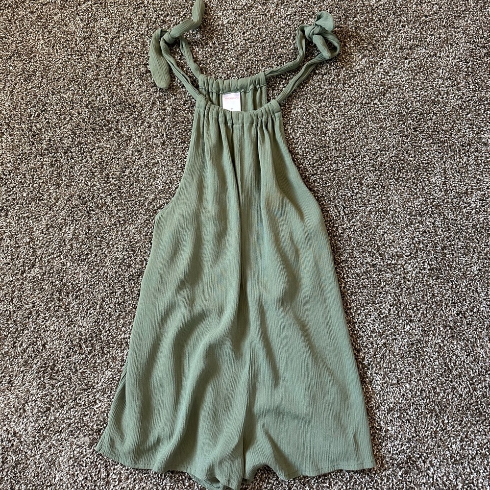 New without tags green linen romper